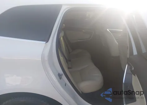 2016 Volvo Xc60 T5 Drive-E Premier from USA, damaged, VIN YV440MDK9G2854744